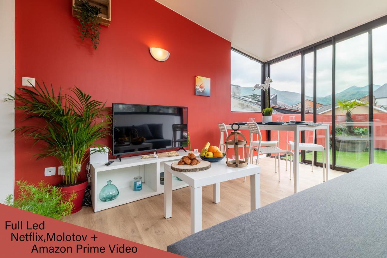 Air-Conditioned Flat With Terrace - Private & Independent - ルルド エクステリア 写真